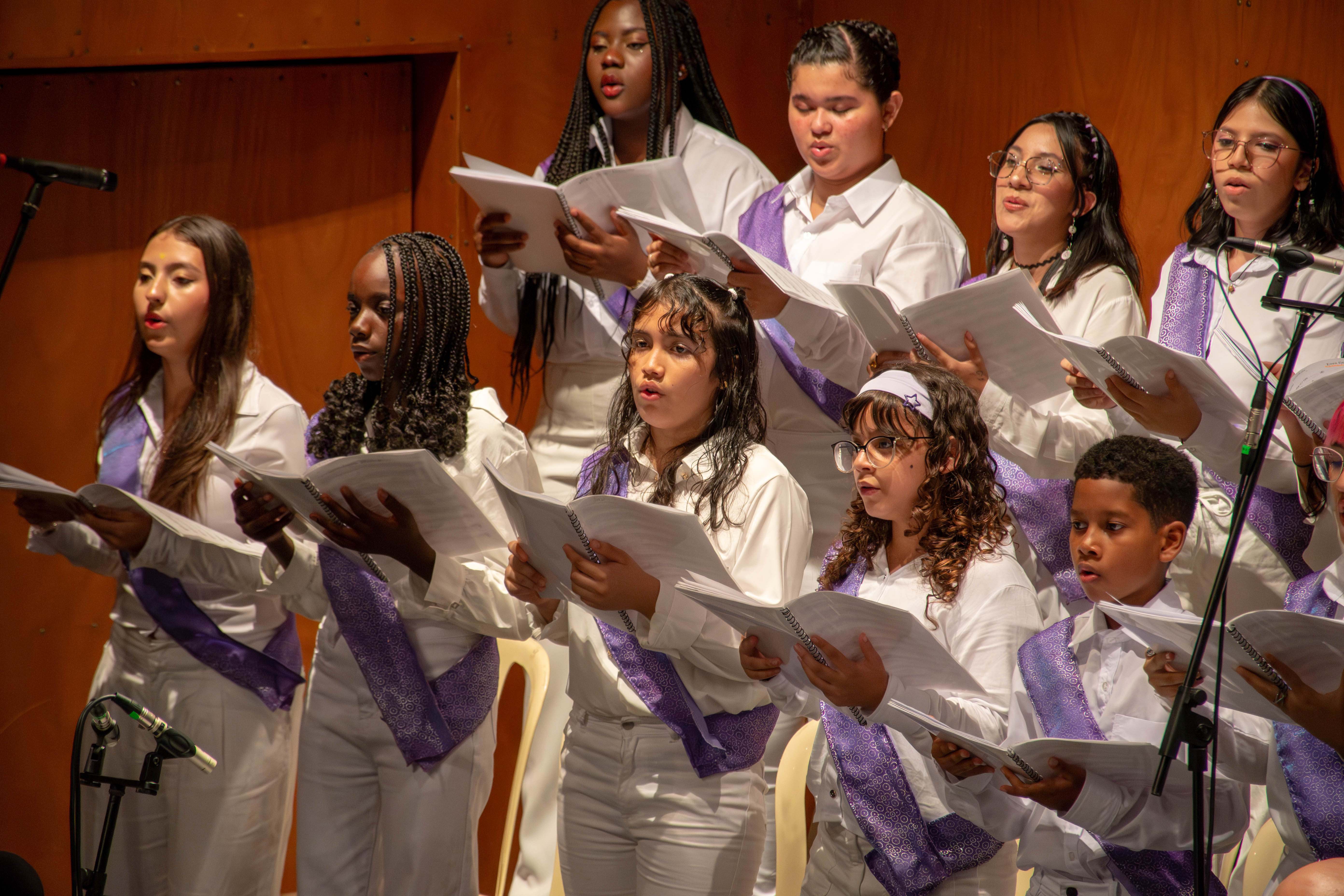 Coro
Juvenil de la Orquesta Filarmónica de Cali